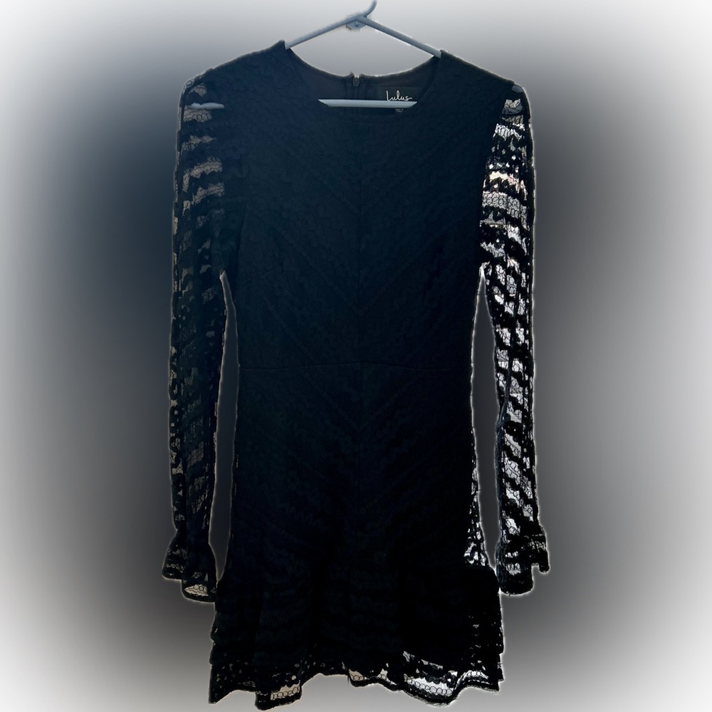 Semi-formal dress. Size XS. Black with lace overlay